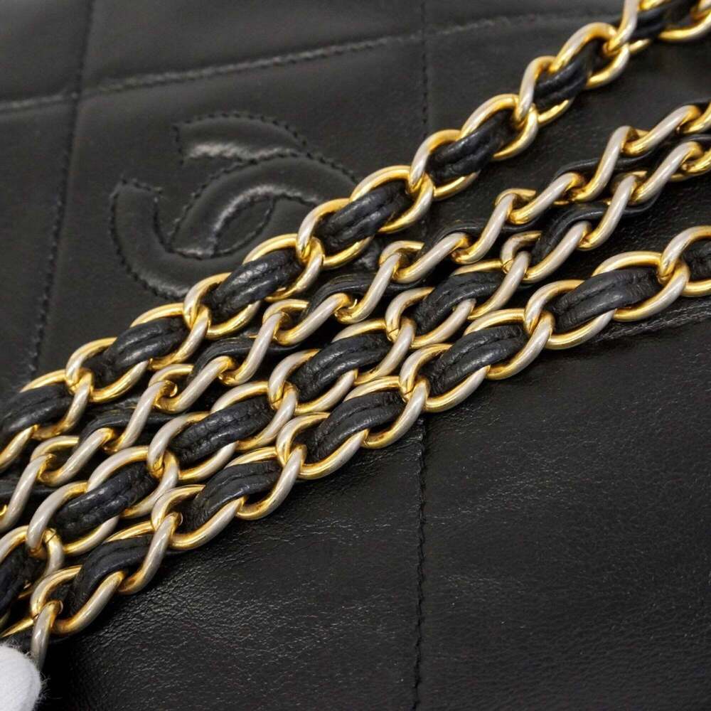 CHANEL Black Lambskin Leather Shoulder Bag - Picture 8 of 11